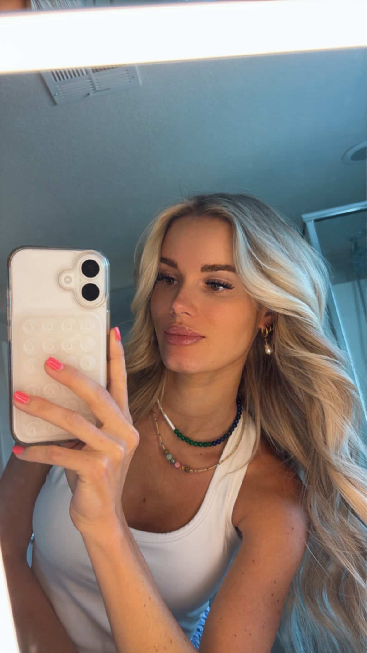 Summer Mother (She‘s Golden) Necklace