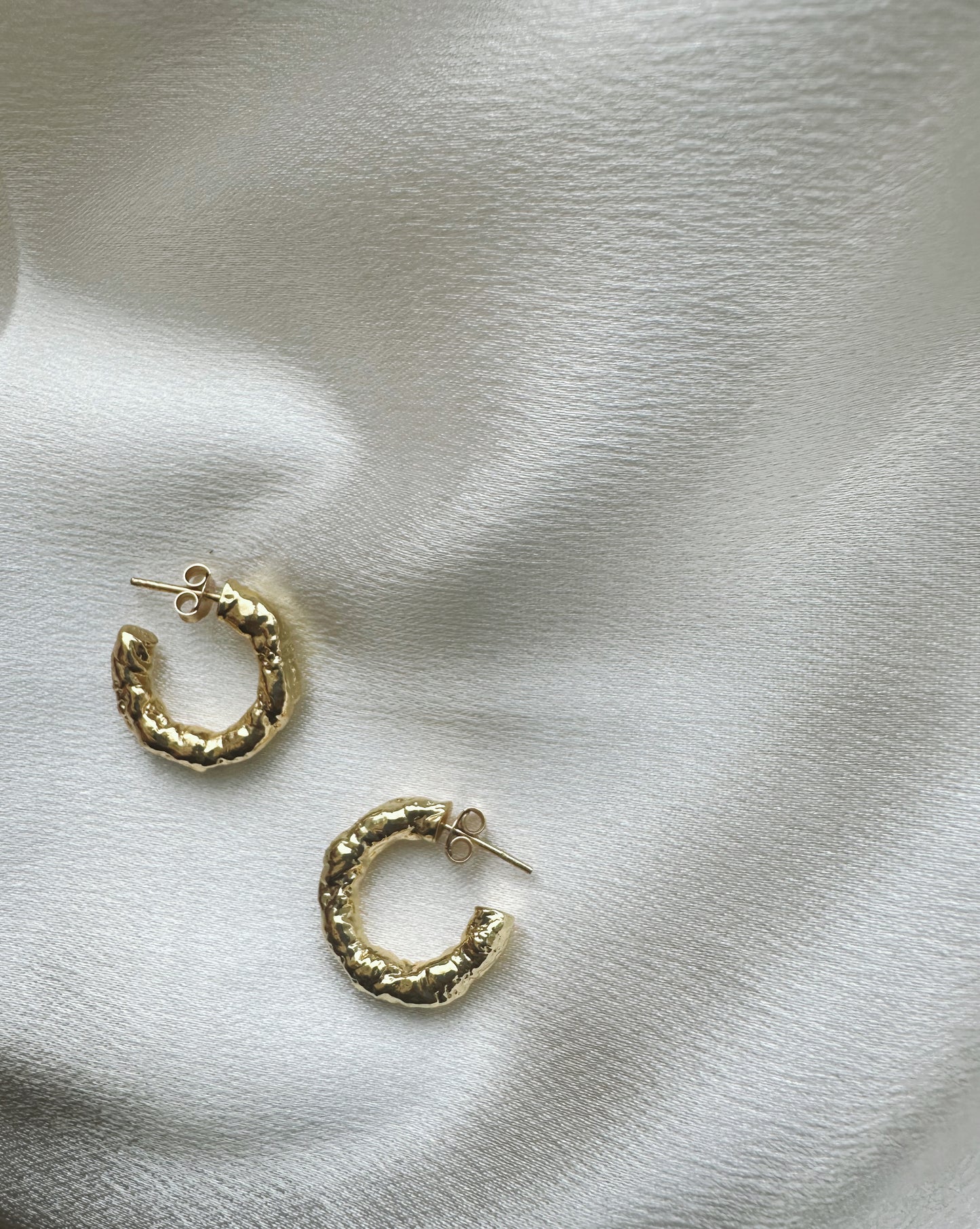 The Aspen 14K Gold Hoops